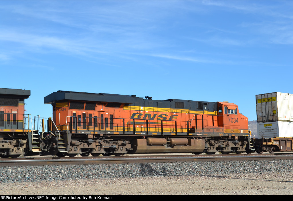 BNSF 7034